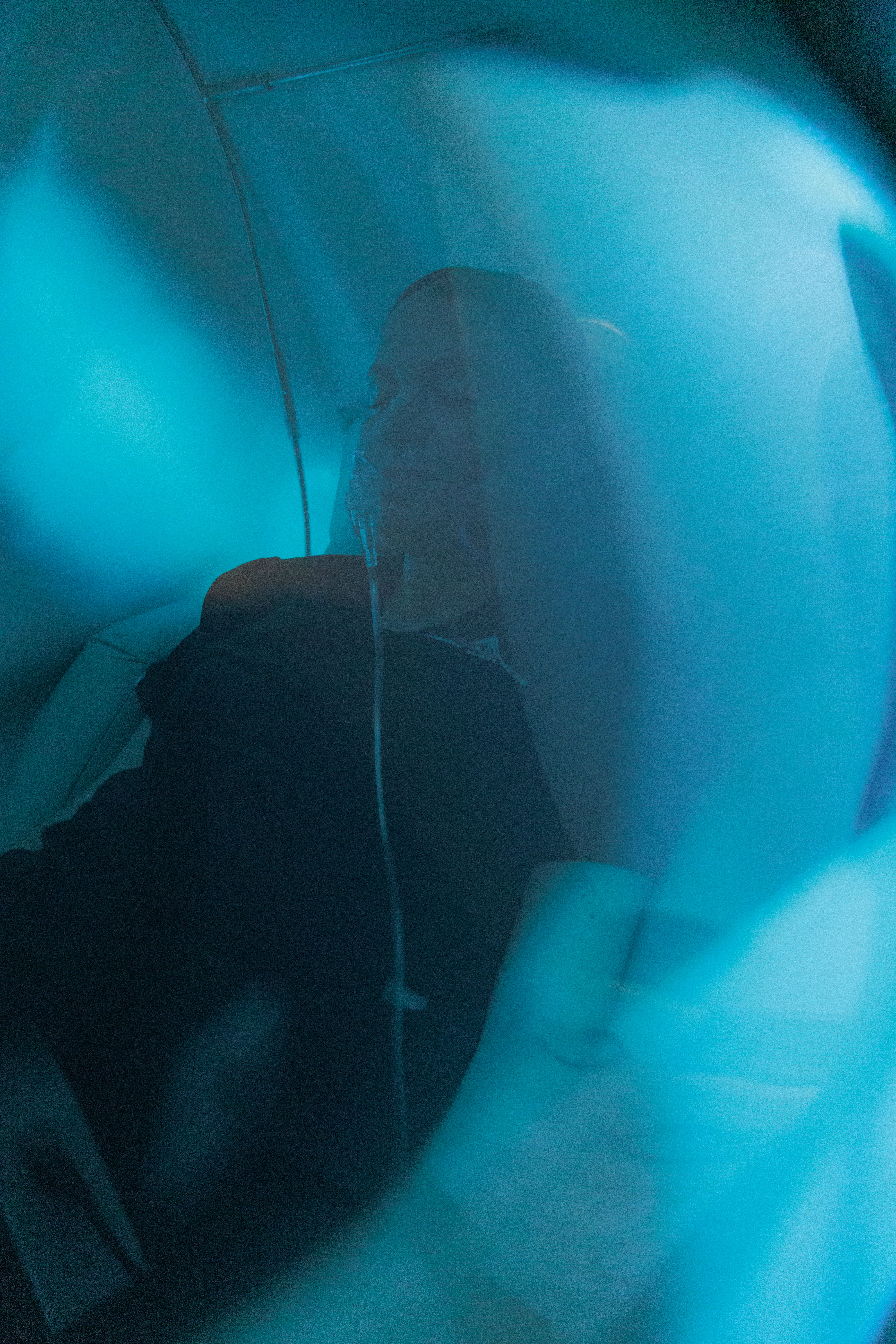 Is Hyperbaric Oxygen Therapy Claustrophobic? Let’s Clear That Up.